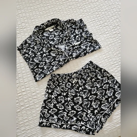 PJ'S Spring/Summer - Picture 1 of 5